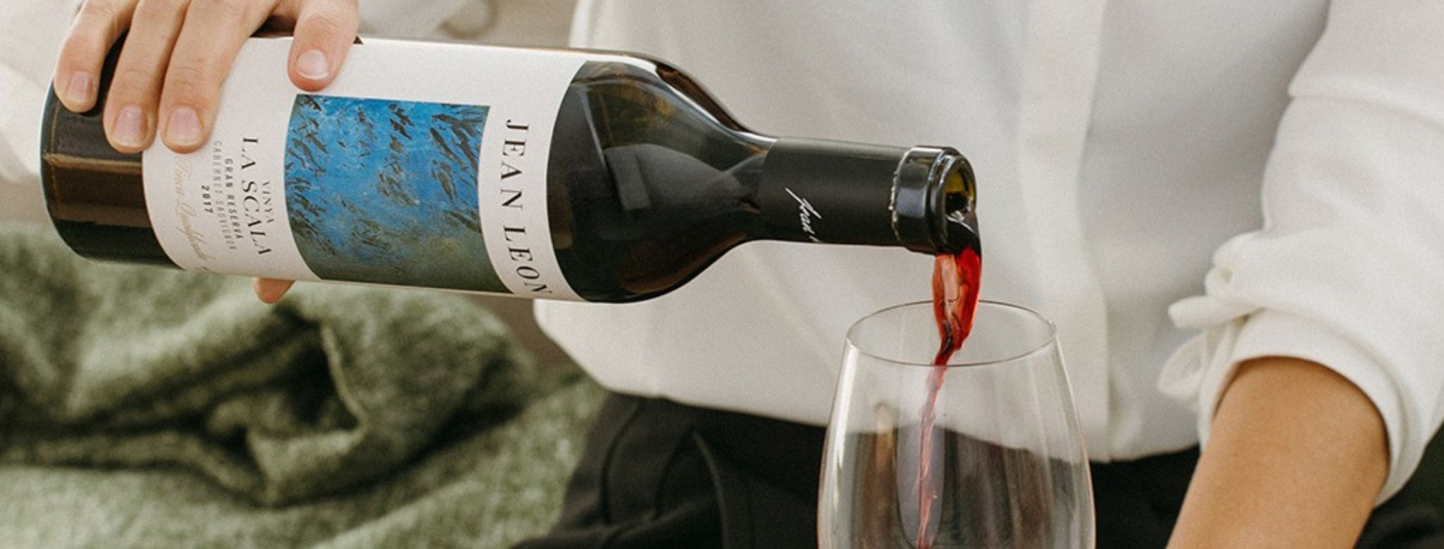 Com entrenar el teu olfacte per al tast de vins: Guia pràctica per a amants del vi