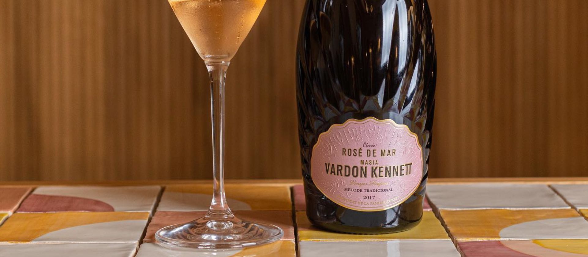 Espumosos: ¿mejor en el aperitivo o con los postres?